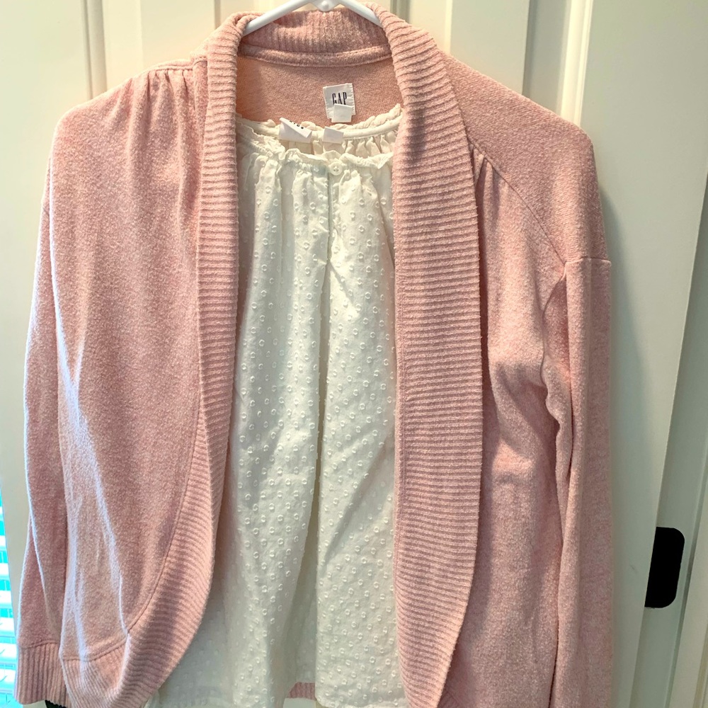 Barely worn girls GAP sweater and top set, size 12